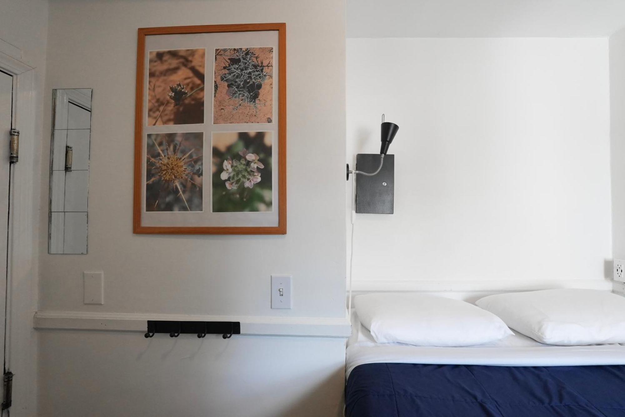 Micro Double Room with Sink (Shared Bathroom),1686436926:JPEG